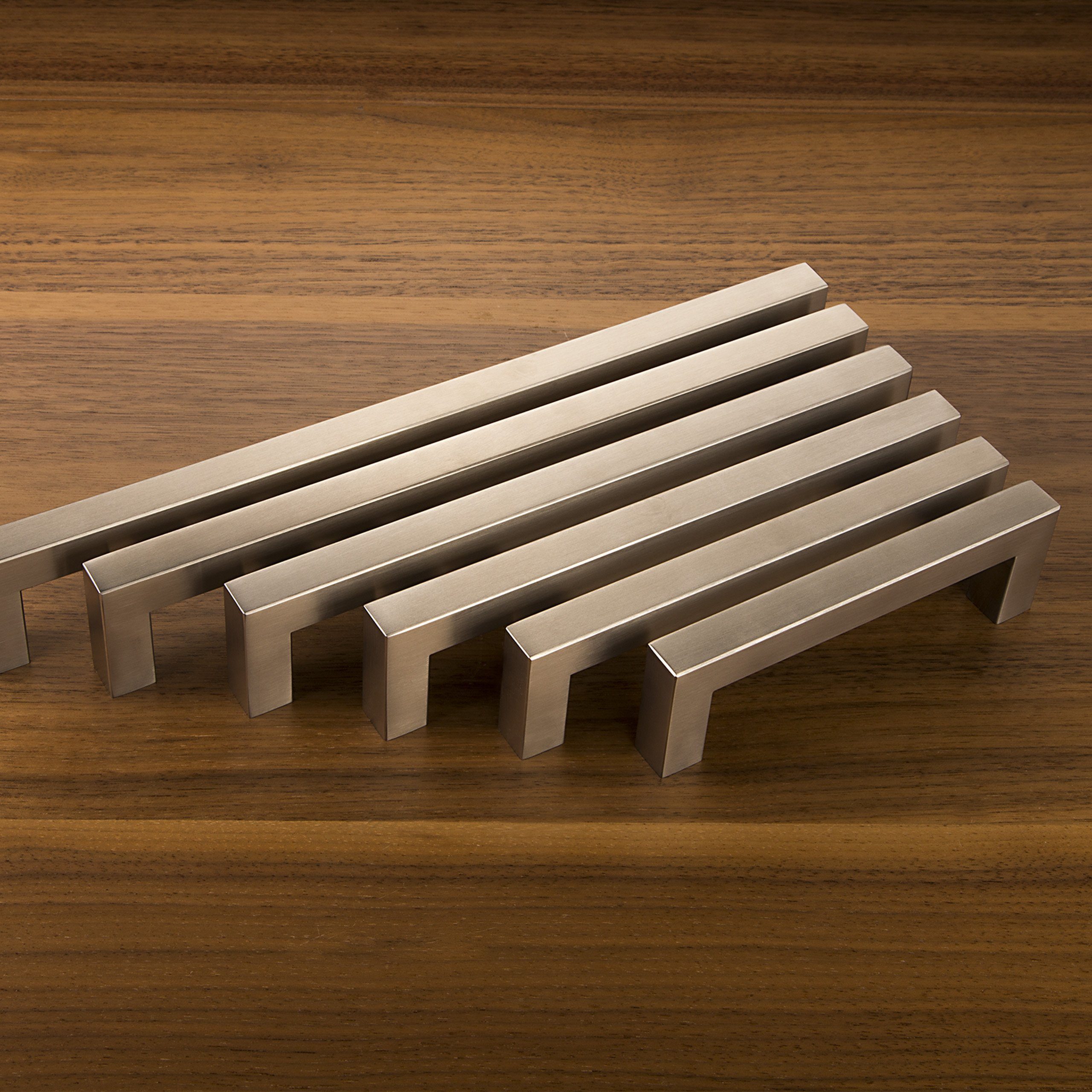 SO-TECH® Möbelgriff Stangengriff E3 echt Edelstahl 15 x 15 mm BA 128 - 800 mm, Griff Schrankgriff Schubladengriff - incl. Schrauben