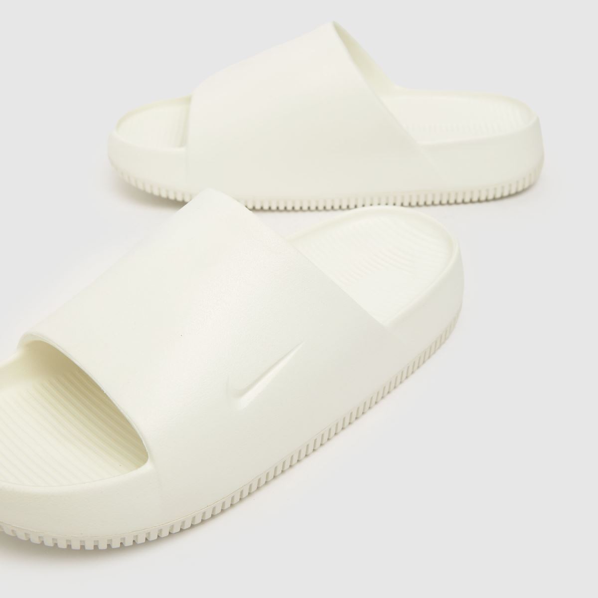 Nike – Calm – Vita sandaler