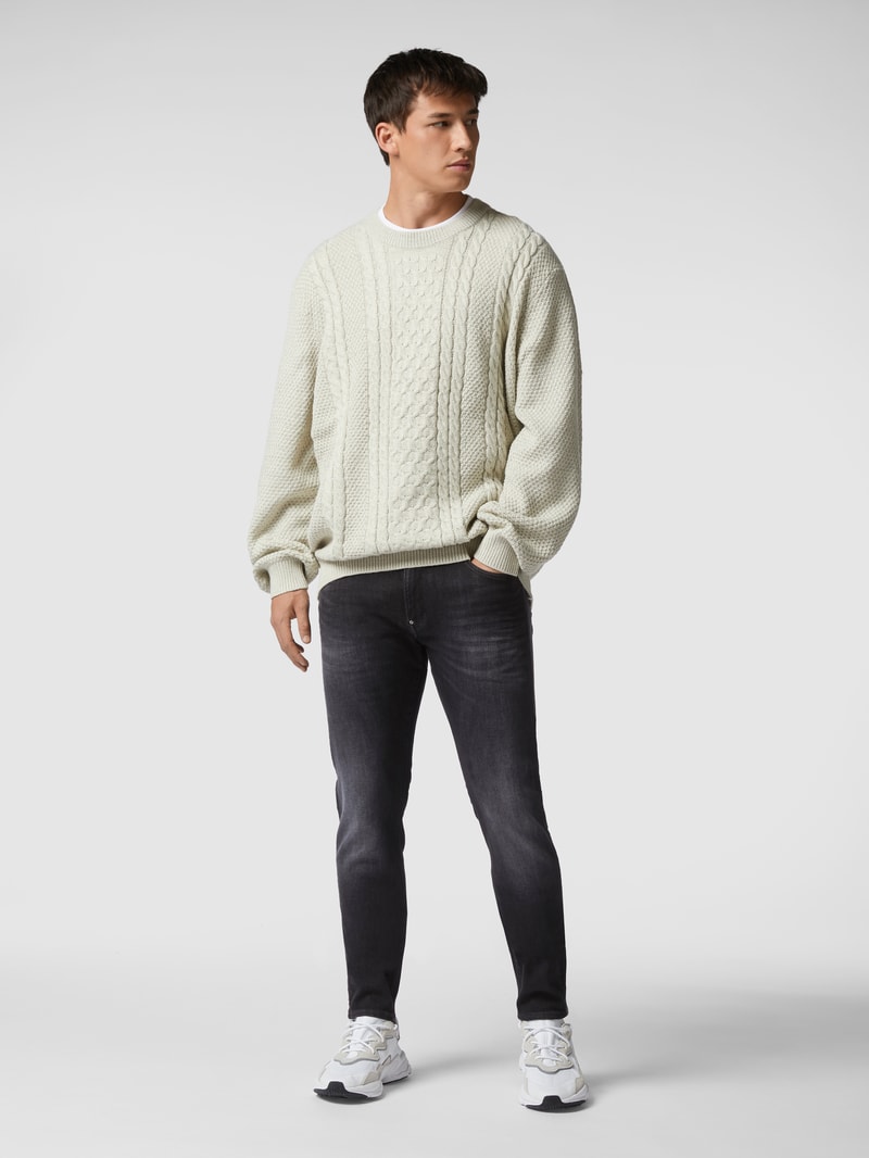 Skinny Fit Jeans mit Label-Patch in mittelgrau