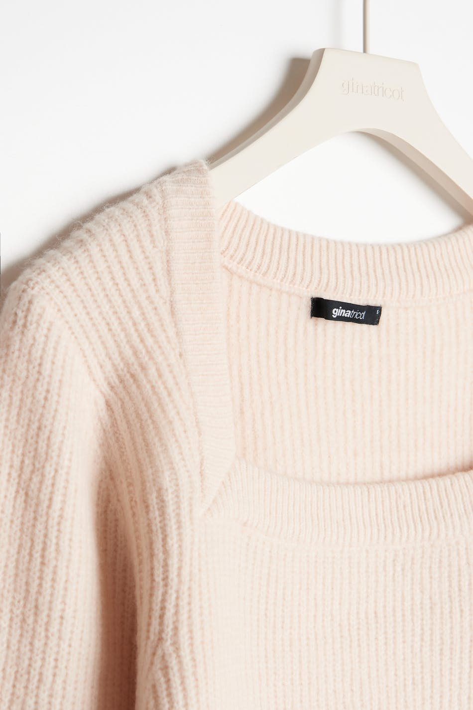 Darja knitted sweater