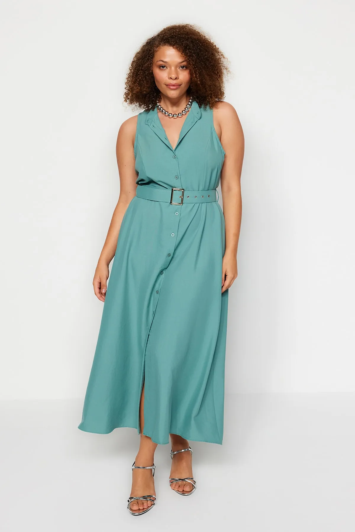 Trendyol Curve  Mintgrünes gewebtes Hemdblusenkleid mit Gürtel TBBSS23AH00277