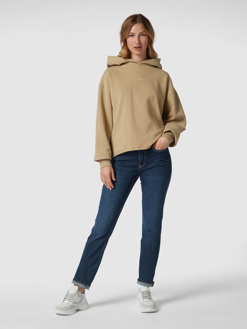 Straight Fit Jeans mit Label-Patch Modell 'Angela' in blau