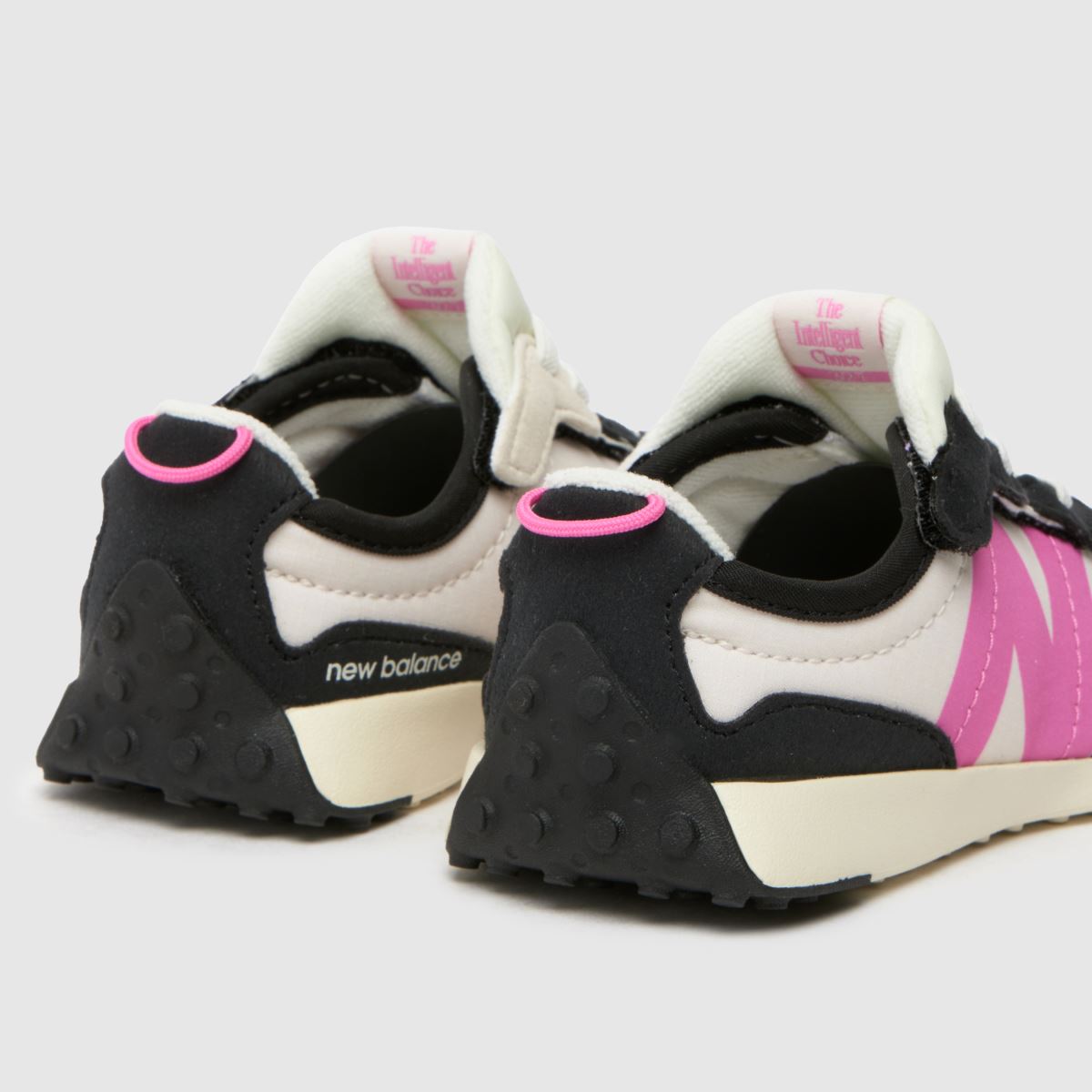 New Balance svarta och rosa 327 flickor småbarnsskor