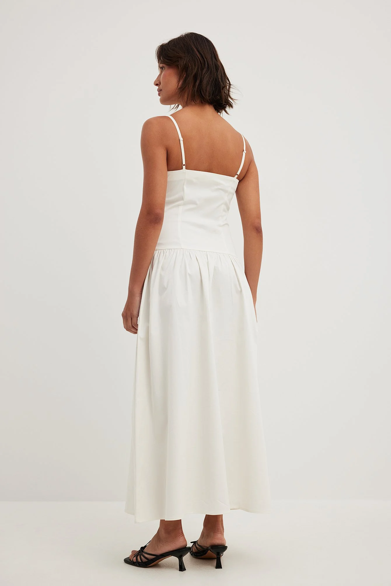 Midikleid aus Baumwolle mit niedriger Taille