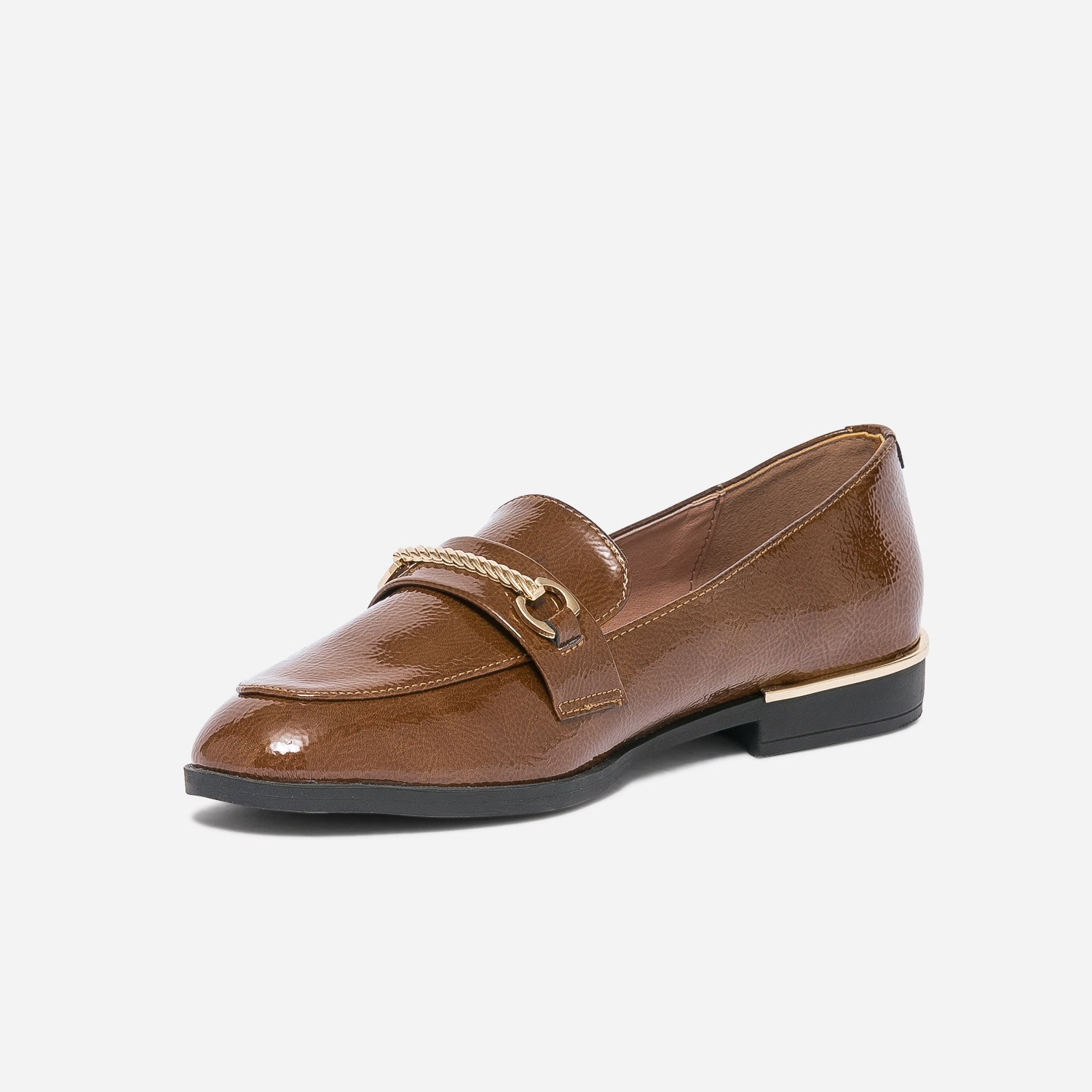 Mocassin cognac verni à barrette dorée