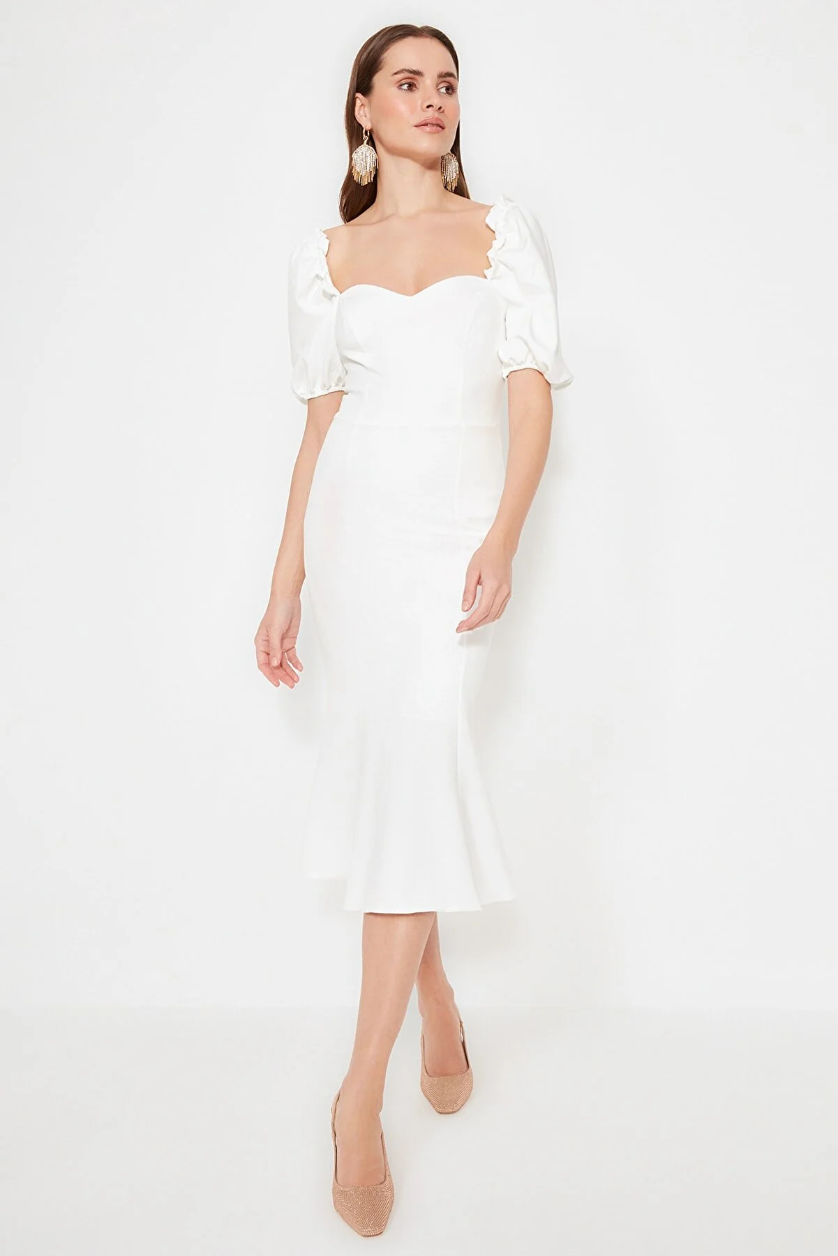Trendyol Collection  Braut-Abendkleid aus Webstoff in Ecru TPRSS21EL0053