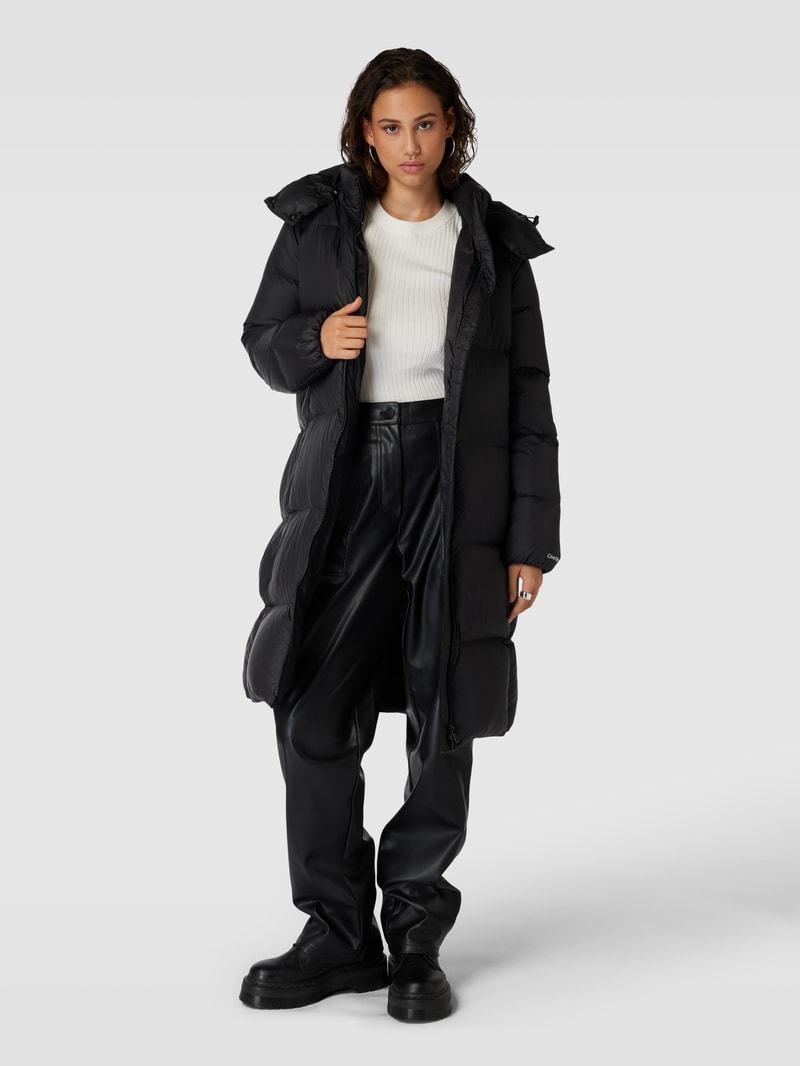 Daunenmantel mit Label-Detail Modell 'DOWN' in black