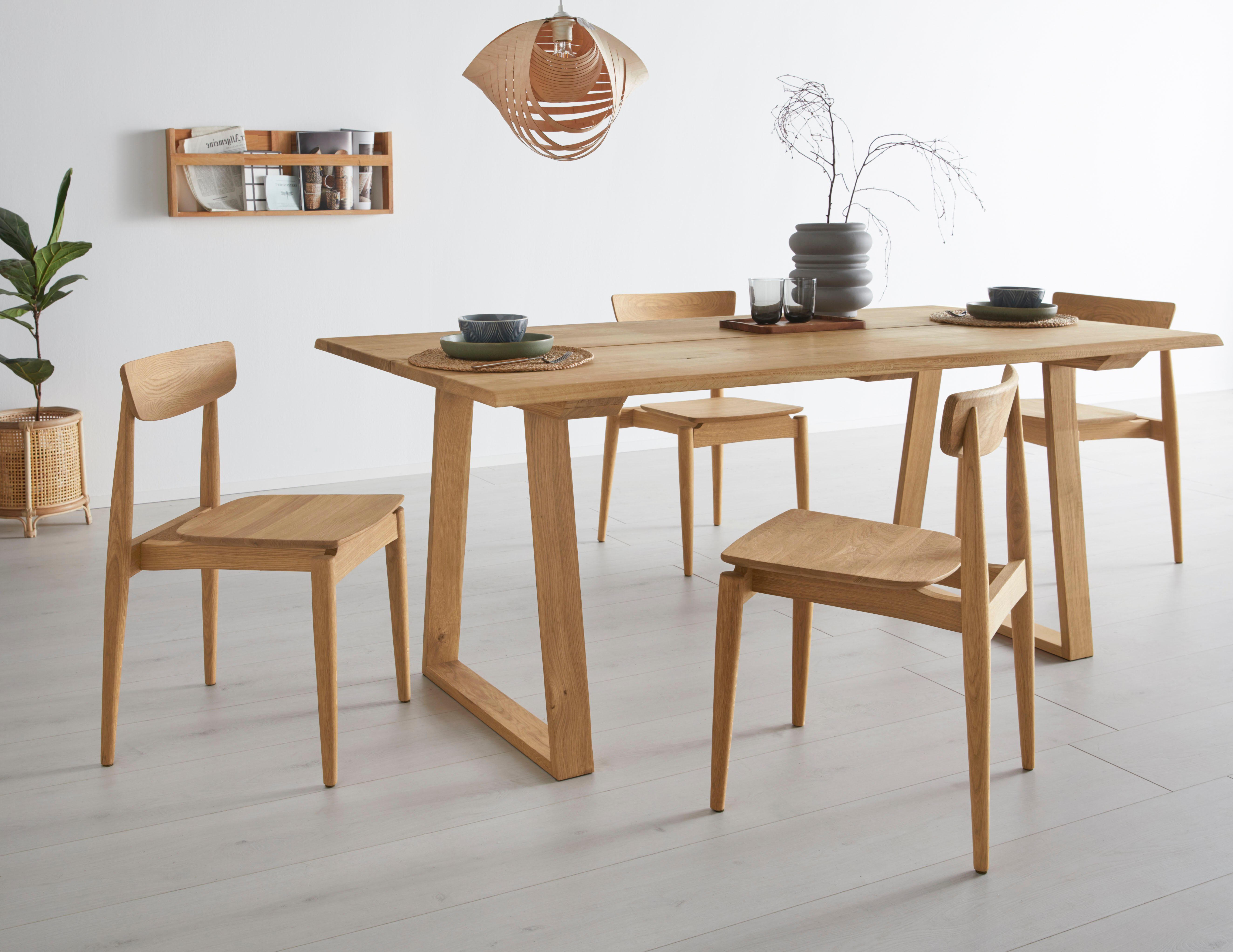 OTTO products 4-Fußstuhl Veikko (Set, 2 St), vegan, mit pflanzlichem Bio Öl behandelt, Massivholz Eiche, stapelbar