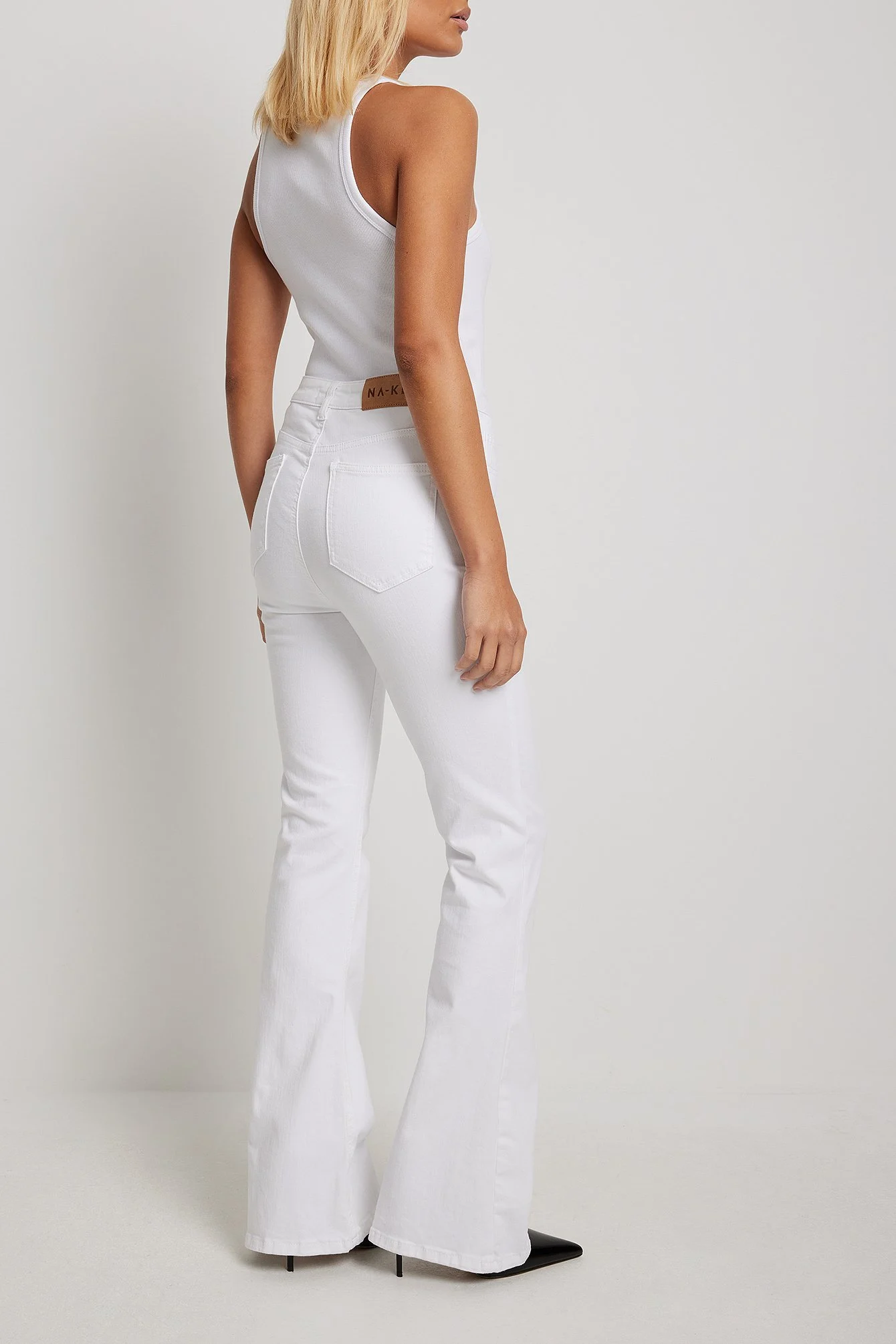 Ausgestellte Stretchjeans mit hoher Taille
