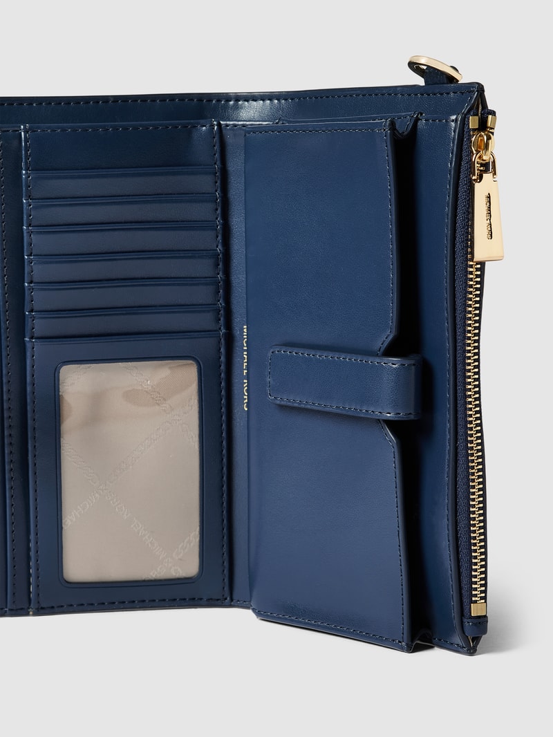 Portemonnaie mit Label-Applikation in marineblau