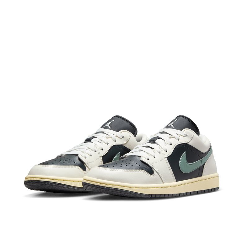 JORDAN Wmns Air Jordan 1 Low 