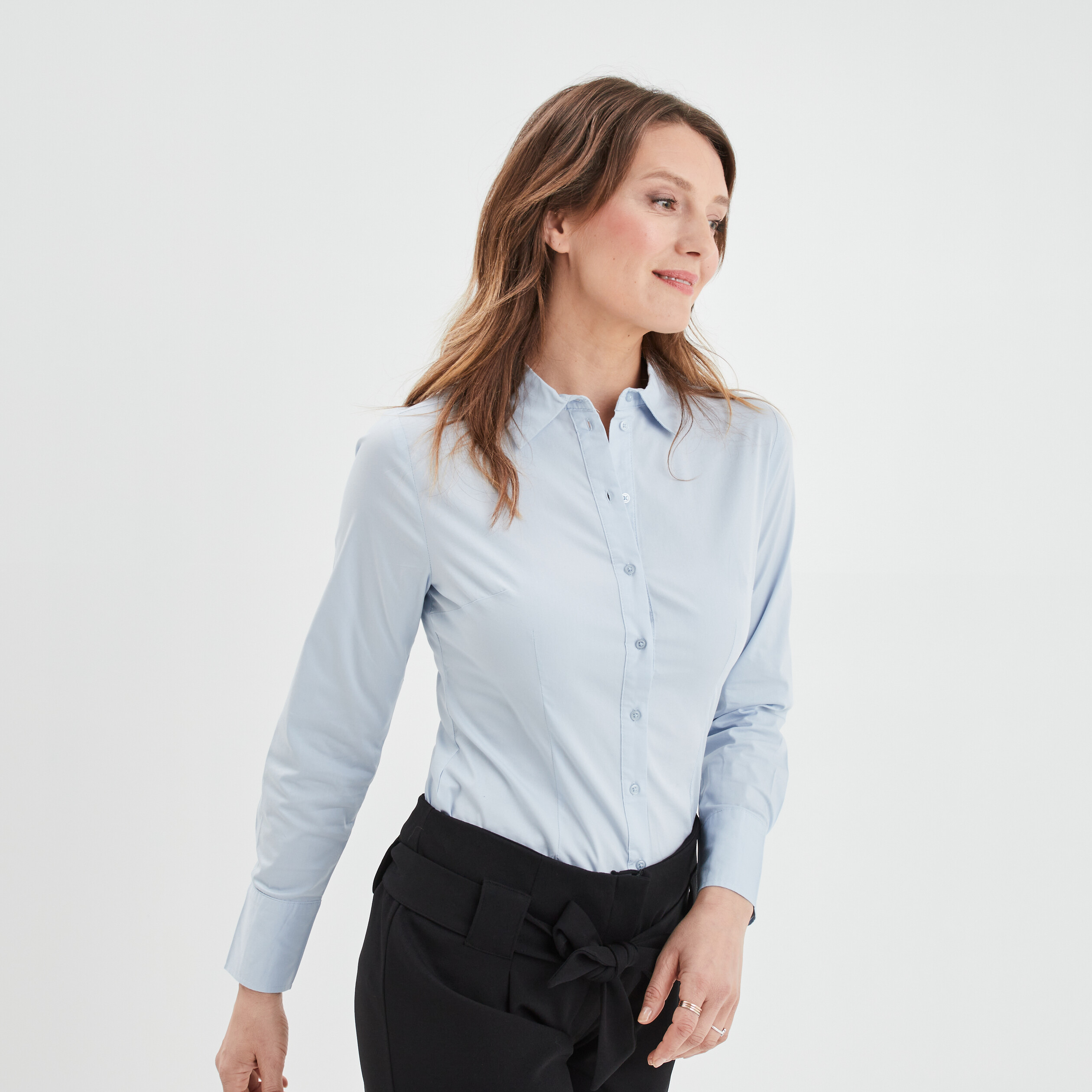 Chemise cintrée manches longues bleu clair femme | La Halle