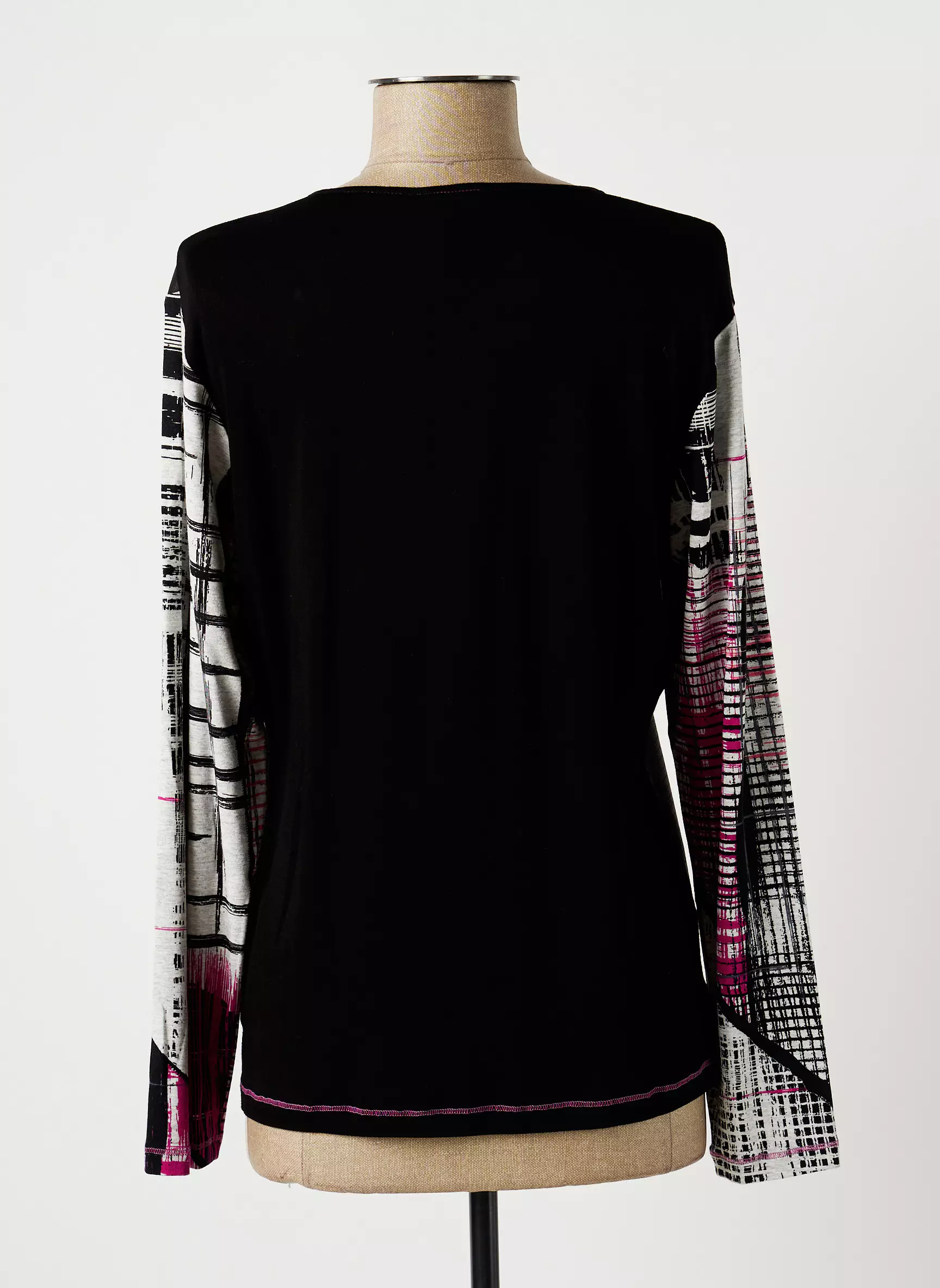 Guy Dubouis Tshirts Femme couleur noir
