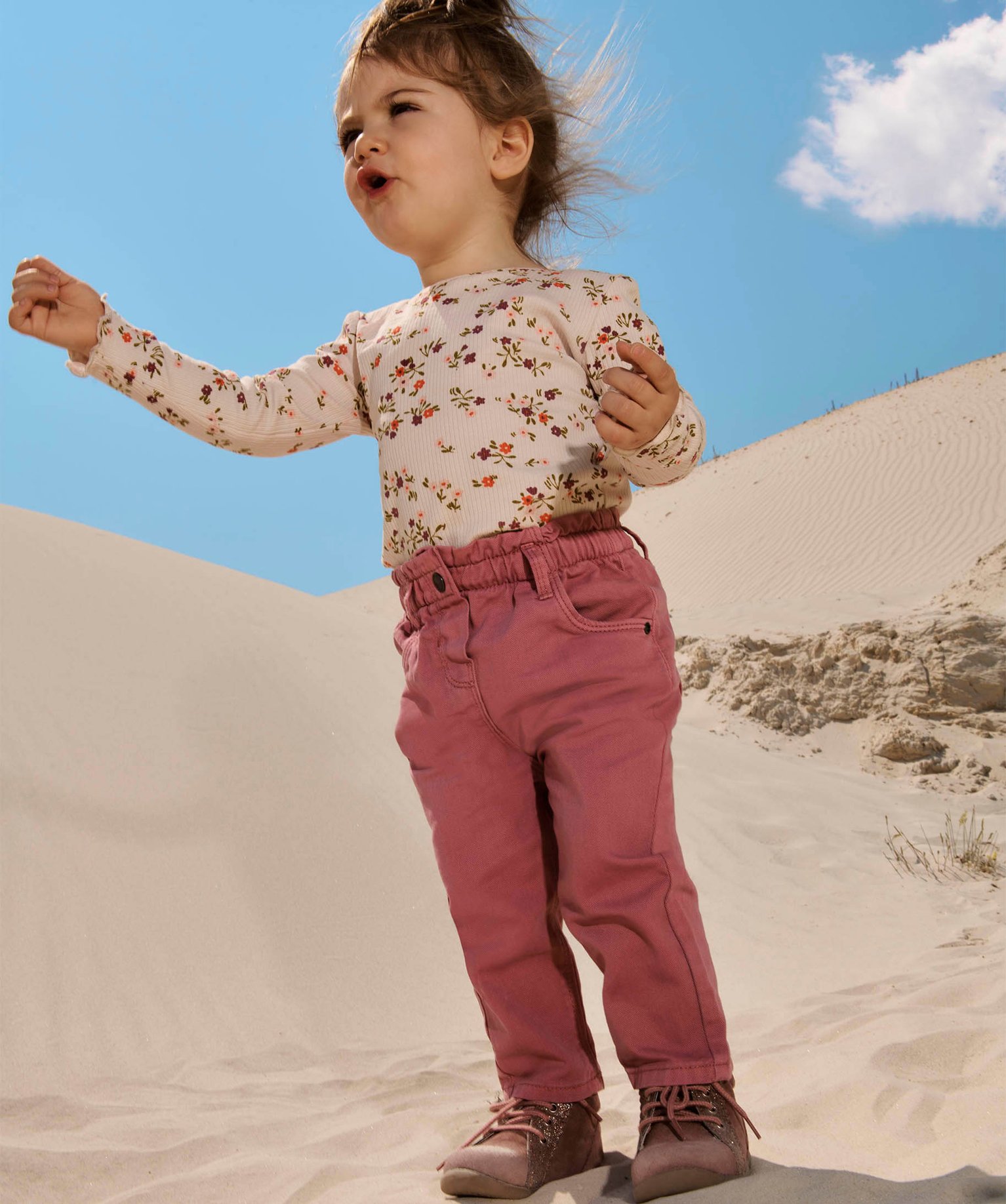 Tee-shirt à manches longues à motifs fleuris bébé fille ecru | GEMO