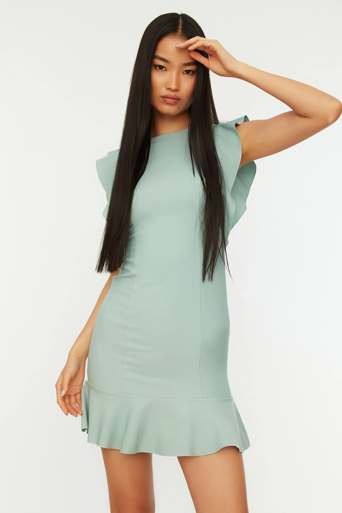 Trendyol Collection  Mintgrünes Mini-Kleid mit gewebten Rüschen und detailliertem Webmuster TWOSS19XB0075