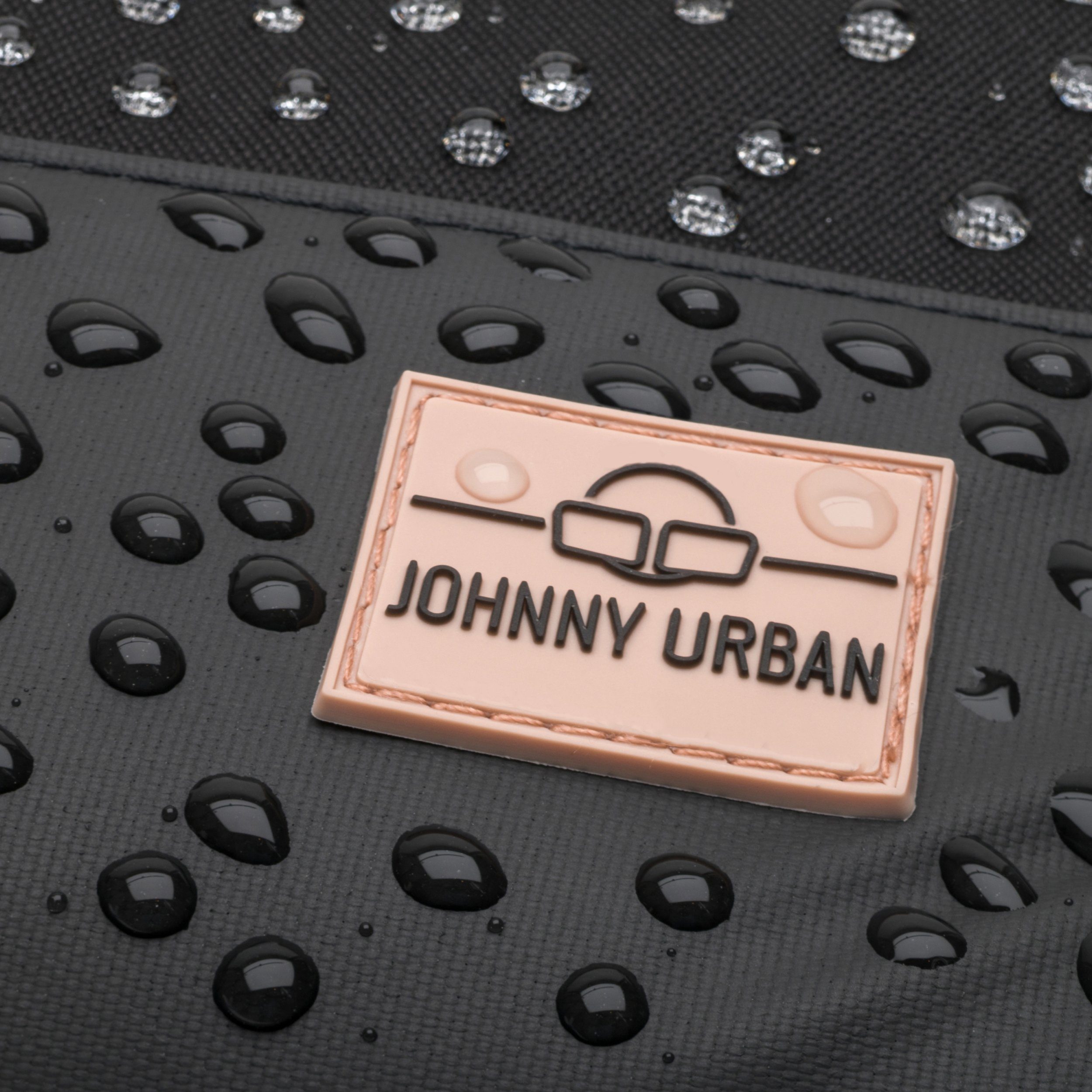 Johnny Urban Cityrucksack MIKA, Rolltop Damen Herren, Laptop Fach, Flexible Größe, Gepolstertes Laptopfach, Wasserabweisend
