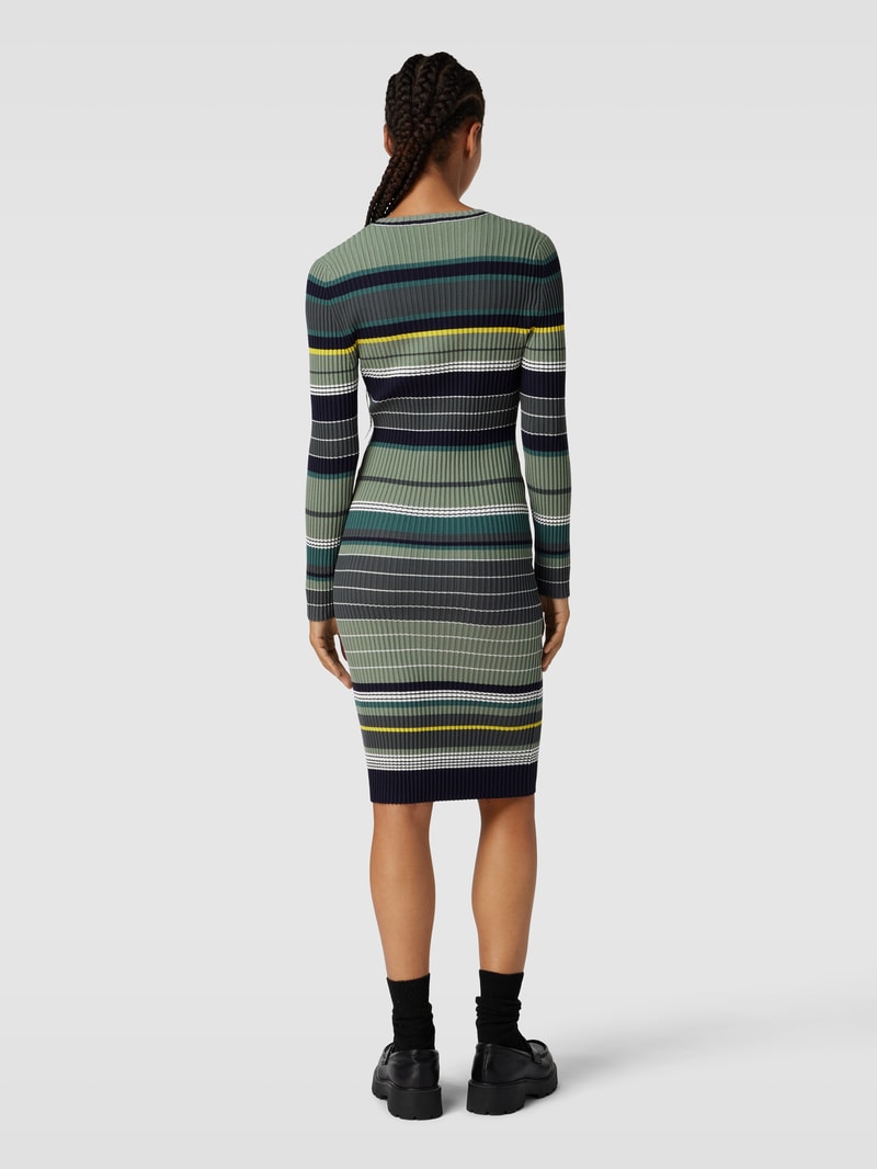 Strickkleid mit Streifenmuster in schilf