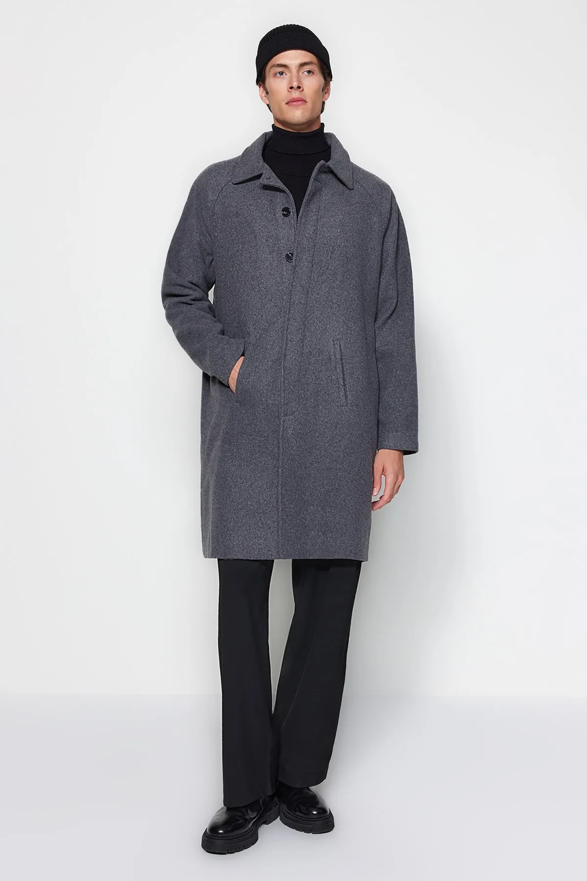 Trendyol Collection  Anthrazitfarbener Unisex-Stempelmantel mit regulärer Passform TMNAW24KB00004