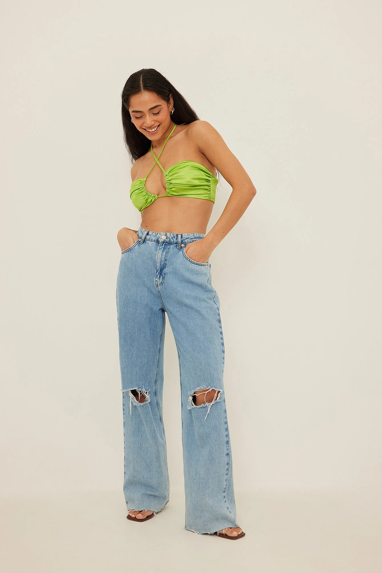 Recyceltes kurzes Satin-Top