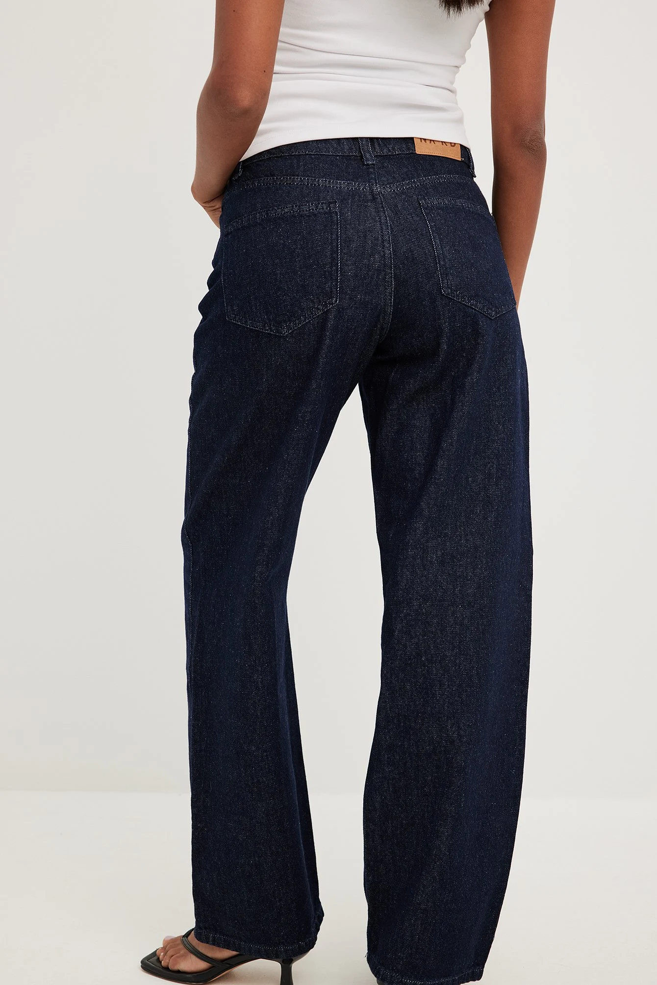 Jeanshose mit Falte vorne
