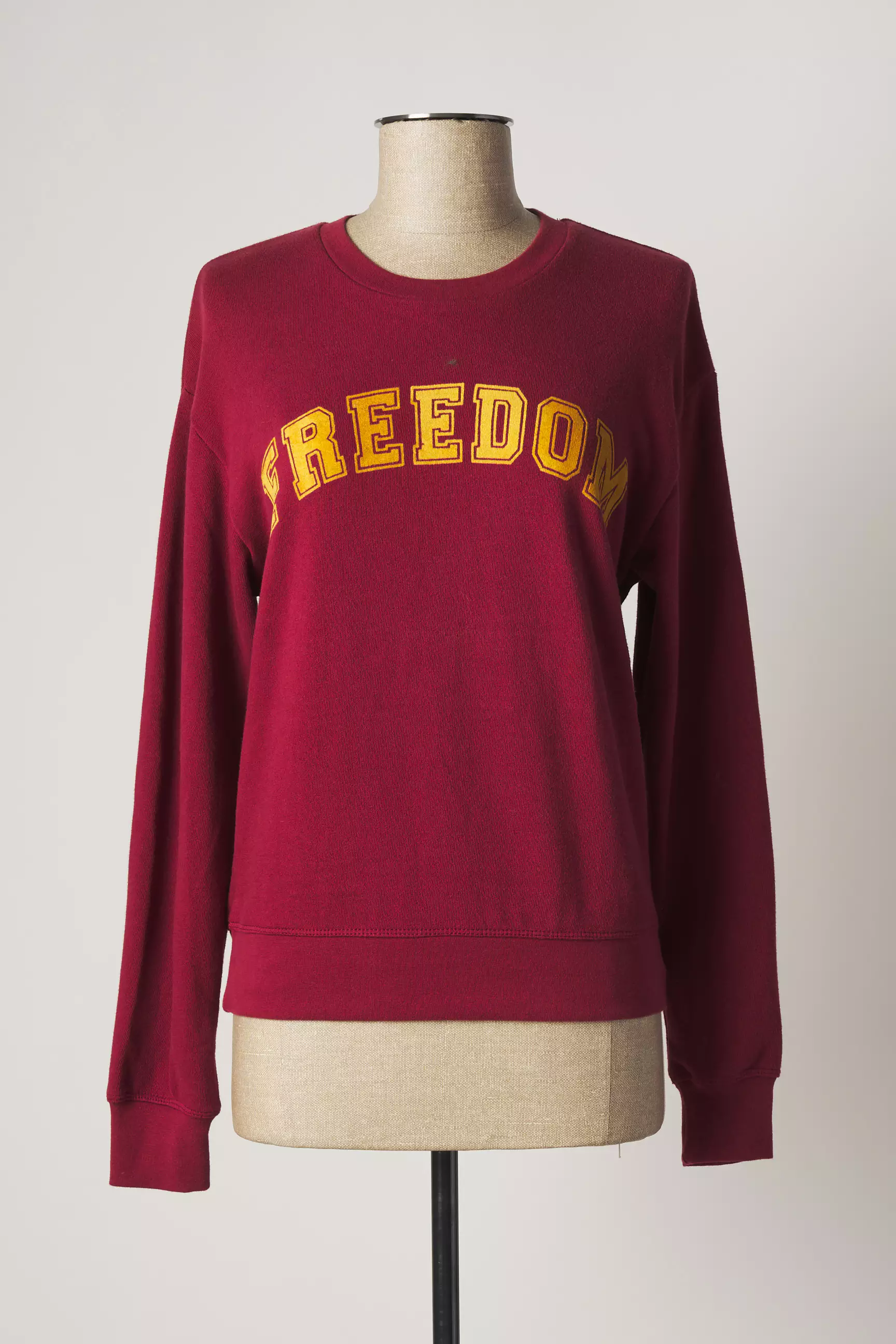Mkt Studio Sweats Femme couleur rouge