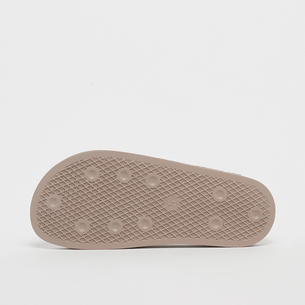 adidas adilette Badelatschen IG7612 / weiss