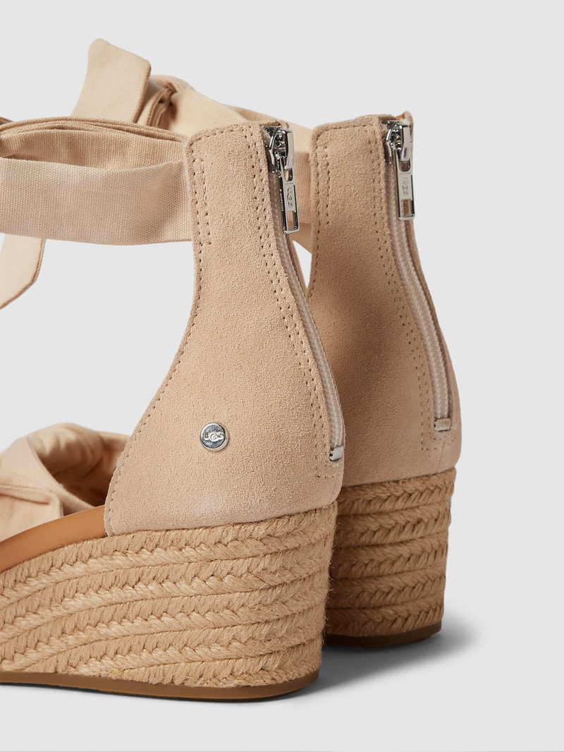 Wedges mit Schnür-Details Modell 'YARROW' in offwhite