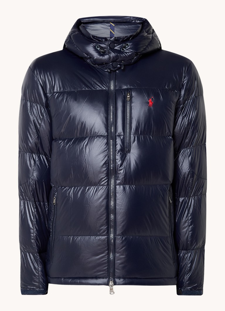 Jaqueta puffer Ralph Lauren com enchimento de plumas e capuz removível.