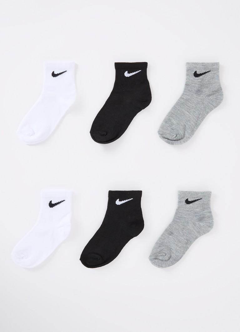 Nike logós sportzokni 6 darabos kiszerelésben