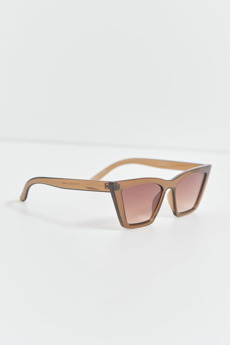 Sharp cateye sunglasses