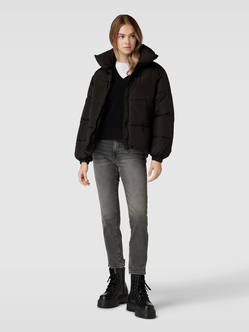 Steppjacke mit Stehkragen Modell 'CALLIE' in schwarz