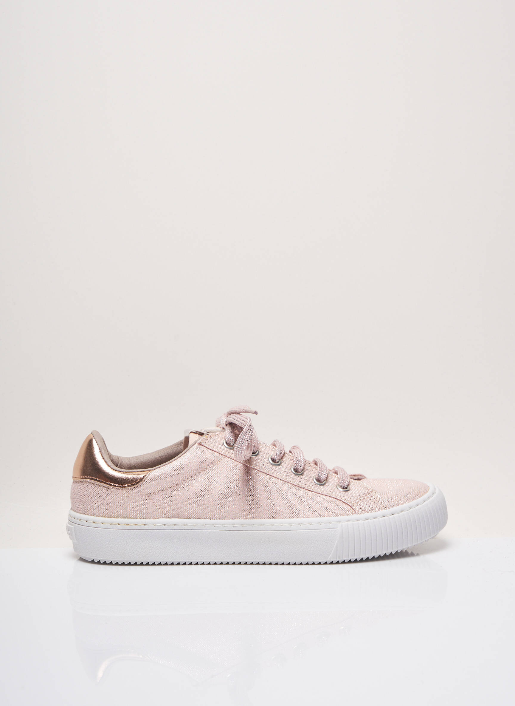 Victoria Baskets Femme couleur rose