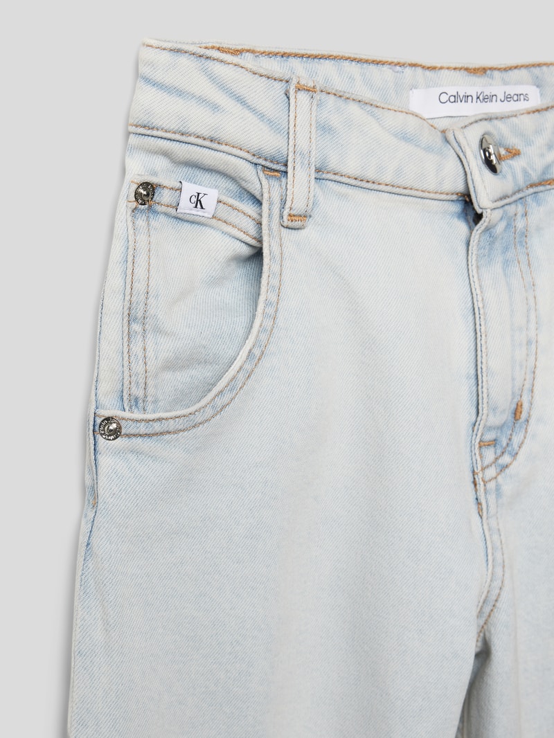 Jeans mit Label-Details im 5-Pocket Design Modell 'BARELL' in hellblau
