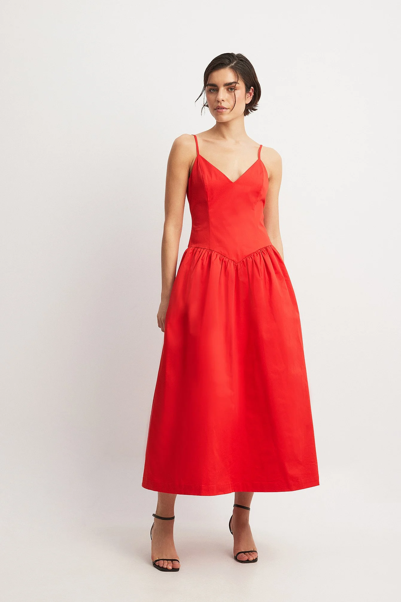 Midikleid mit voluminösem Rock