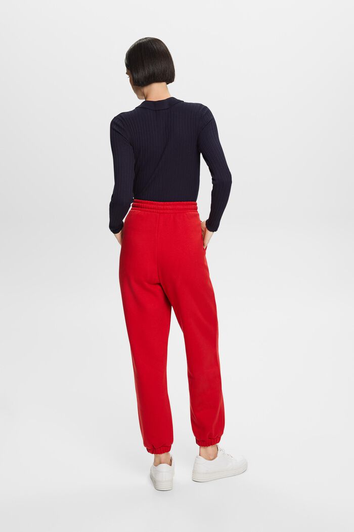 Fleece-Jogginghose mit Logo-Aufnäher