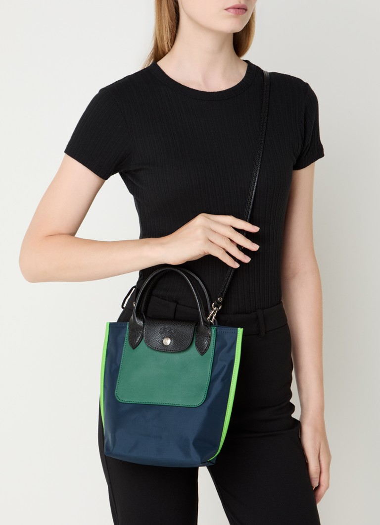 Geantă Longchamp Cabas XS cu curea de umăr detașabilă.
