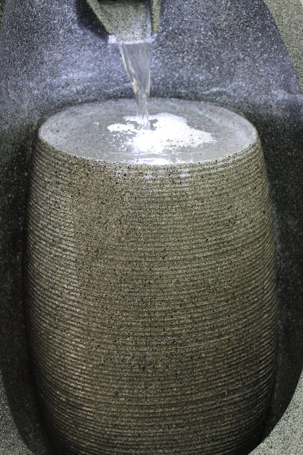 Arnusa Gartenbrunnen Moderner Springbrunnen mit LED Beleuchtung Zimmerbrunnen, für Innen und Außen