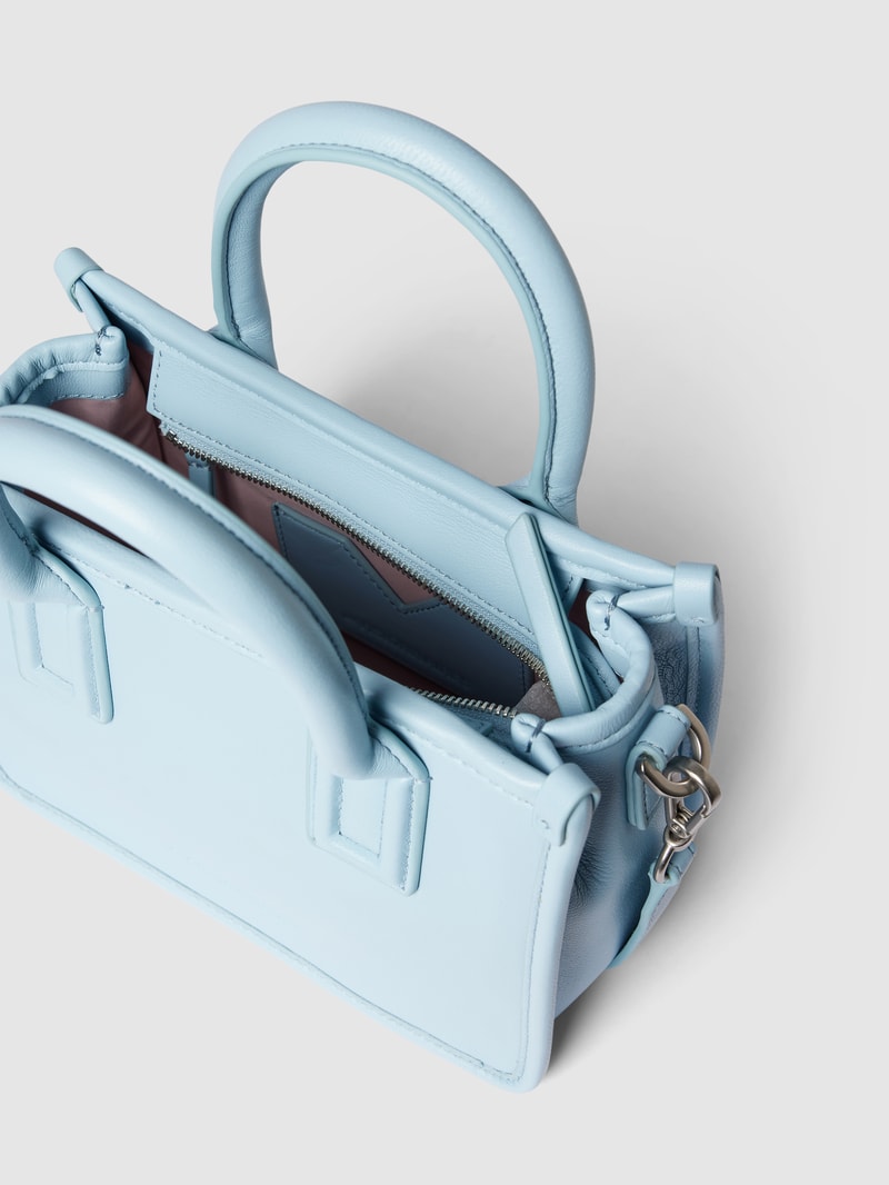 Tote Bag mit Label-Detail Modell 'LENI' in hellblau