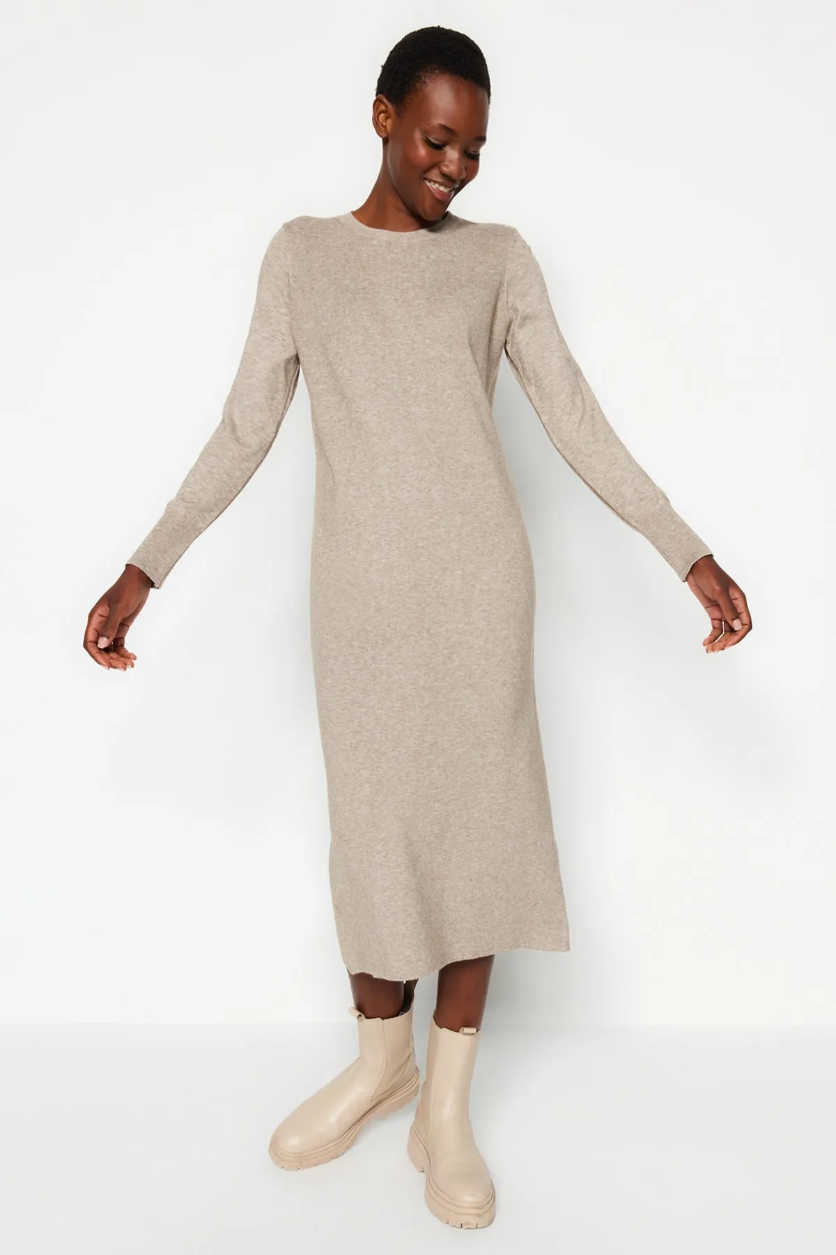 Trendyol Collection  Mink Maxi Knitwear Premium Garn/Spezialgarn Kleid TWOAW24EL00100