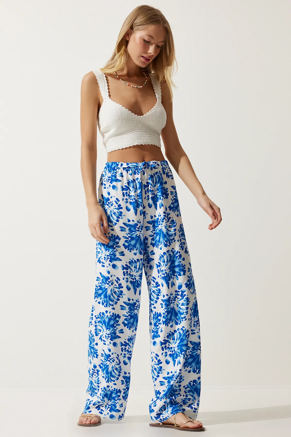 Happiness İstanbul  Damen-Hose aus ecrublauer, hoch taillierter, lockerer Viskose für den Sommer BH00354