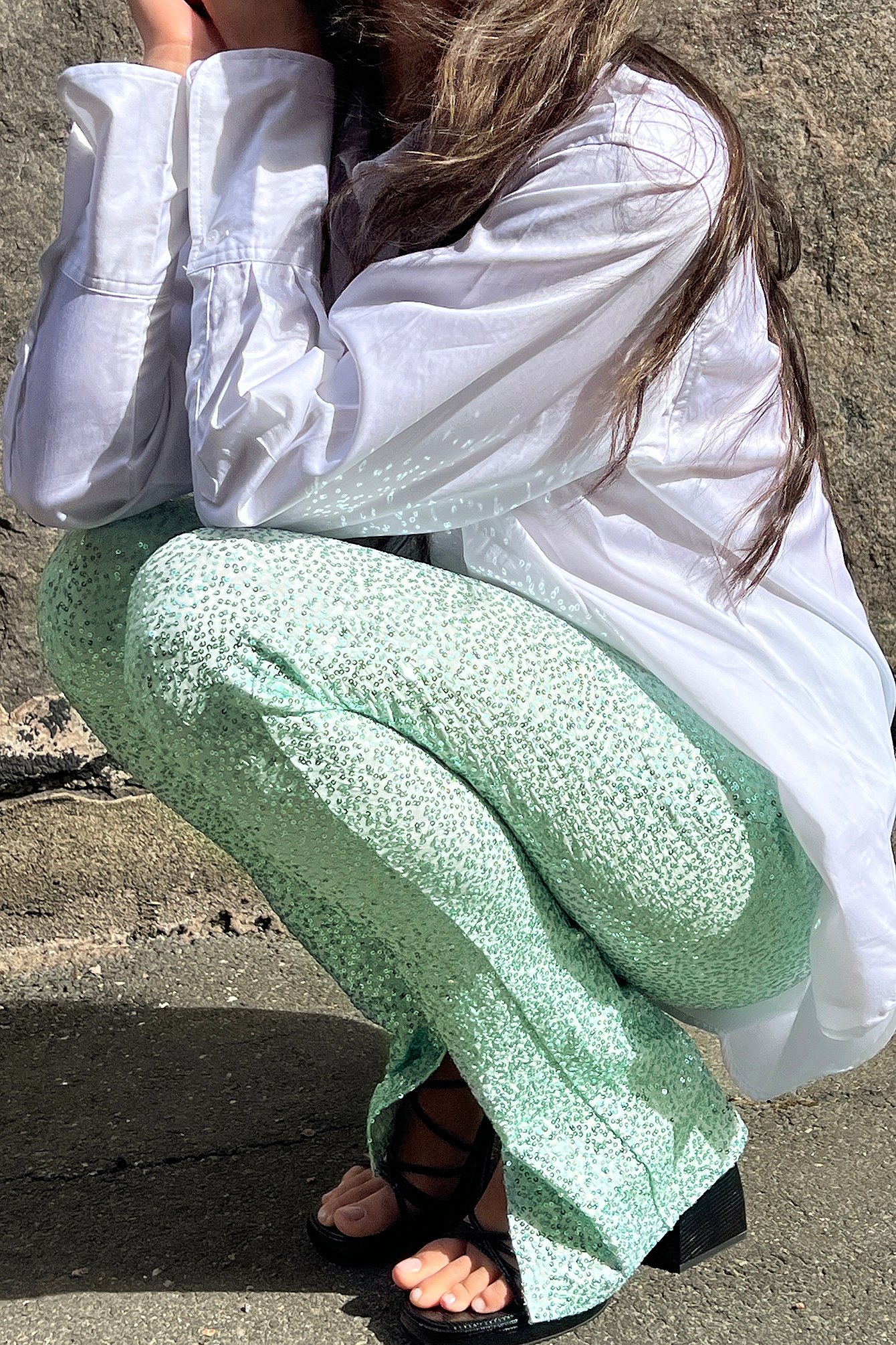 Paillettenhose mit Schlitz