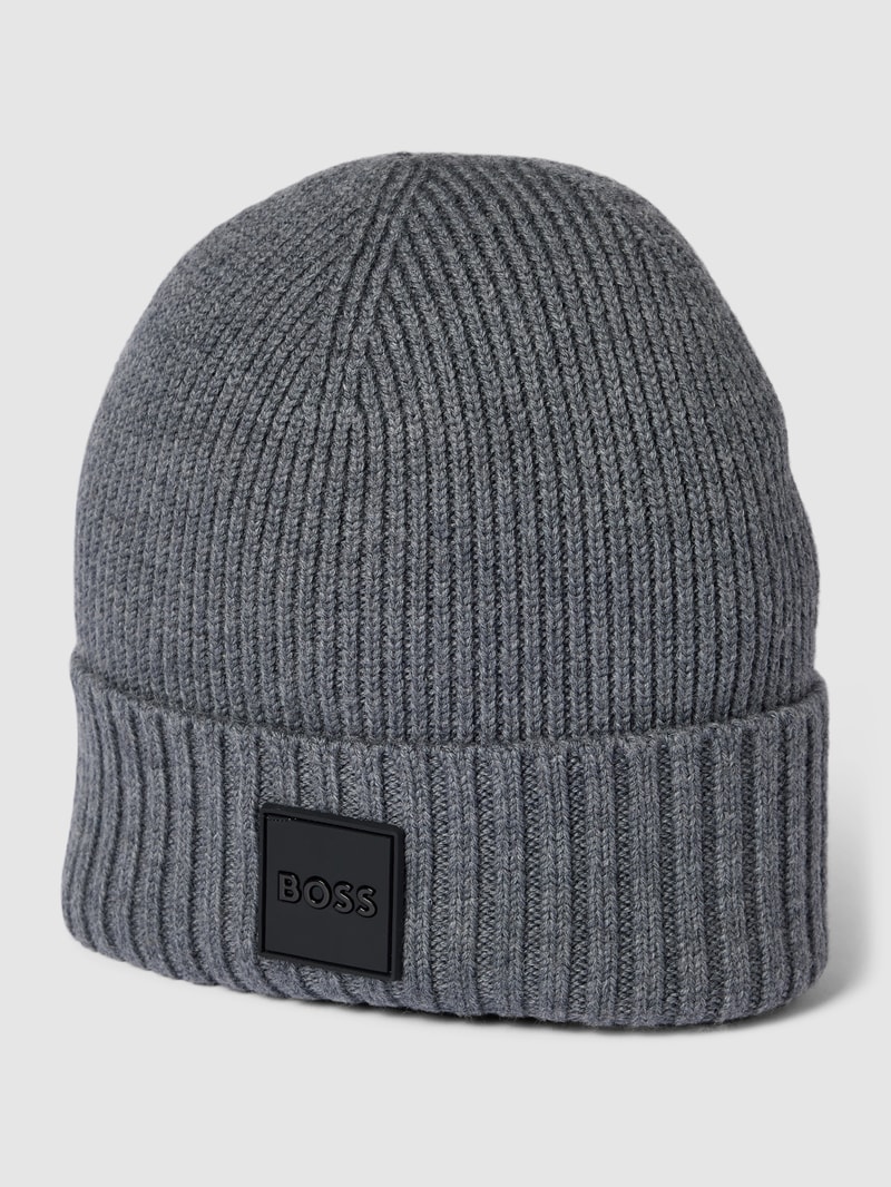 Beanie mit Label-Patch Modell 'Fati' in anthrazit