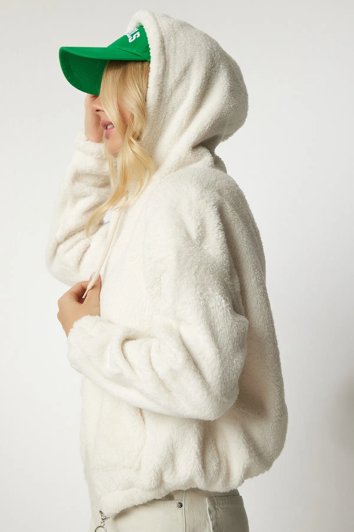 Happiness İstanbul  Cremefarbenes Fleece-Sweatshirt mit Kapuze und Reißverschluss für Damen MC00216