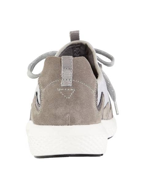 Schnürschuh mit Dämpfungselement