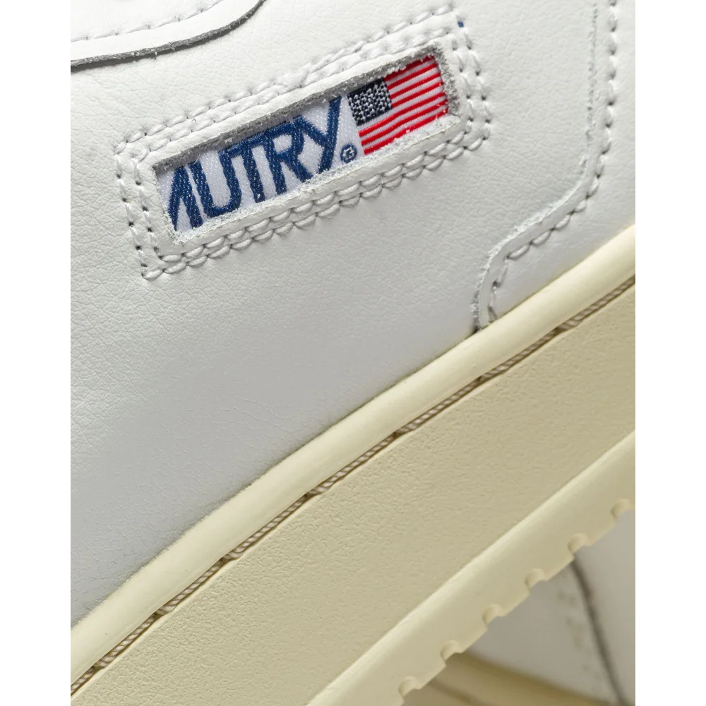 Autry Wmns Medalist Low AULWLL05 / weiss