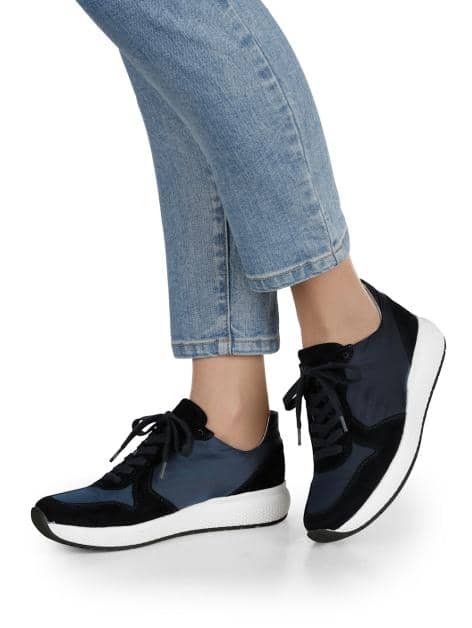 Sportschuh mit Shock-Absorber