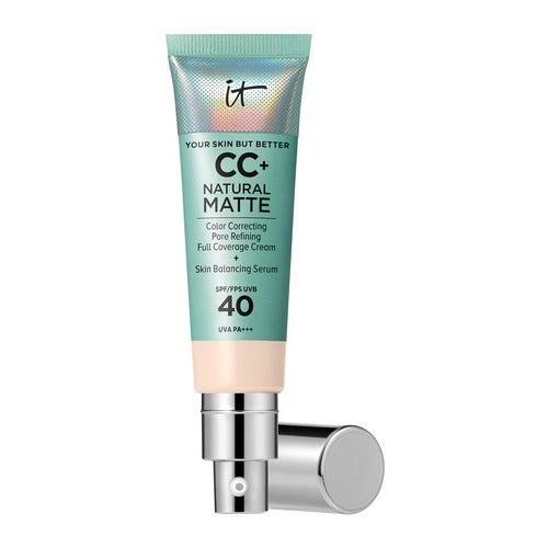 iT Cosmetics CC+ Your Skin But Better Natural Matte SPF 40 Medium 32 ml
