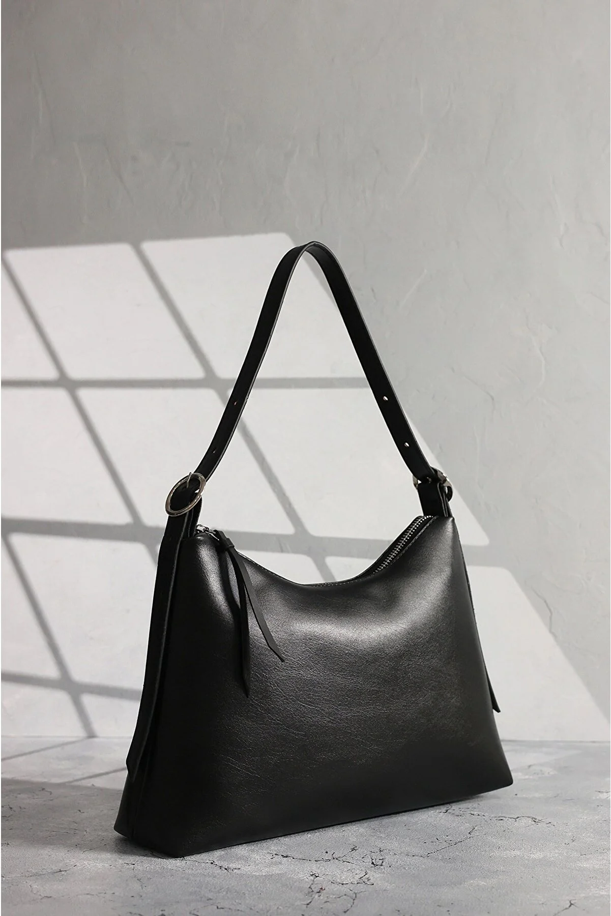 Rimense  Schwarze Hand- und Schultertasche