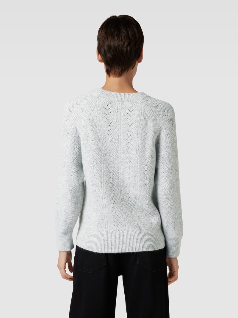 Strickpullover mit Effektgarn in silber