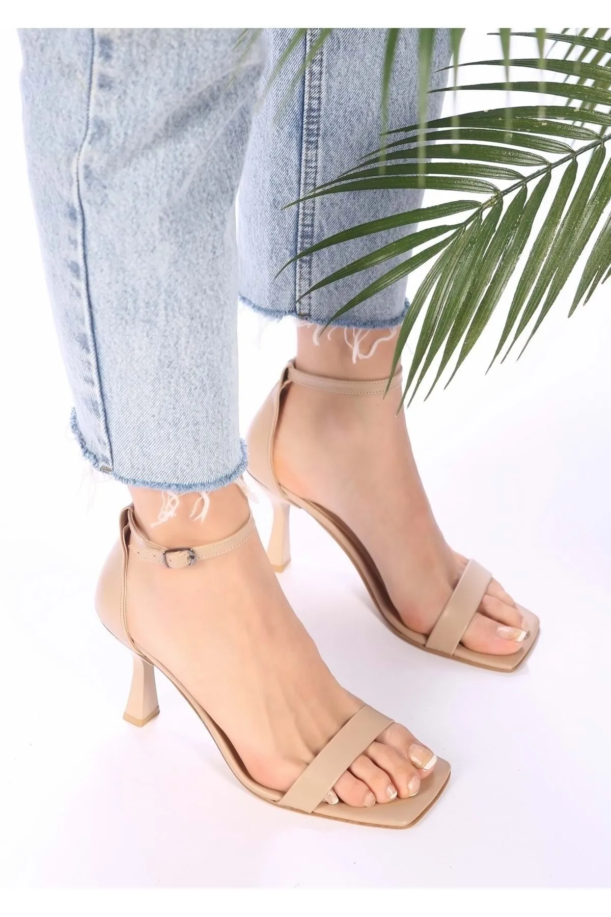 Shoeberry  Damen-Schuhe Riva Skin Skin mit Einzelriemen und Absatz
